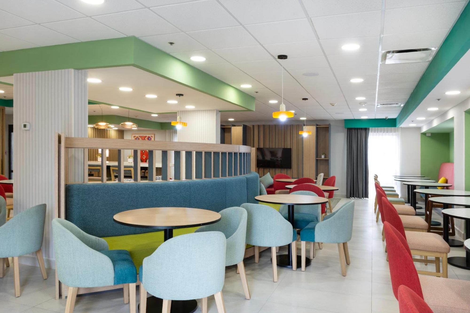 Hampton By Hilton Saltillo Zona Aeropuerto Exterior photo